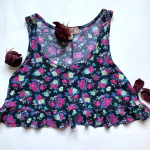 Flowy crop top size: S/M/L